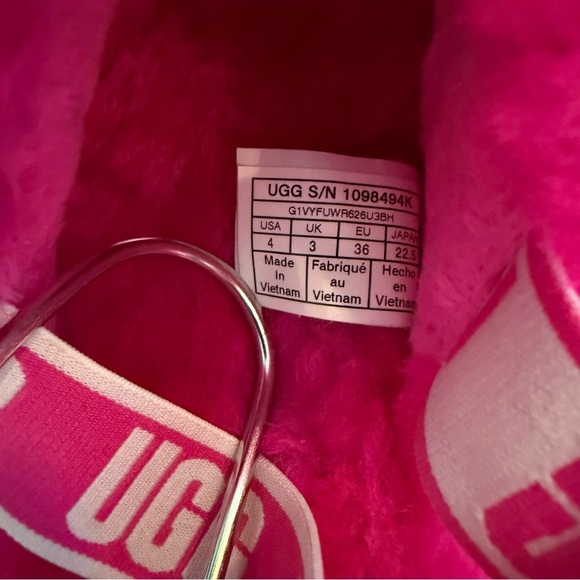 NWOT UGG Fluff Yeah Slides - Picture 10 of 10
